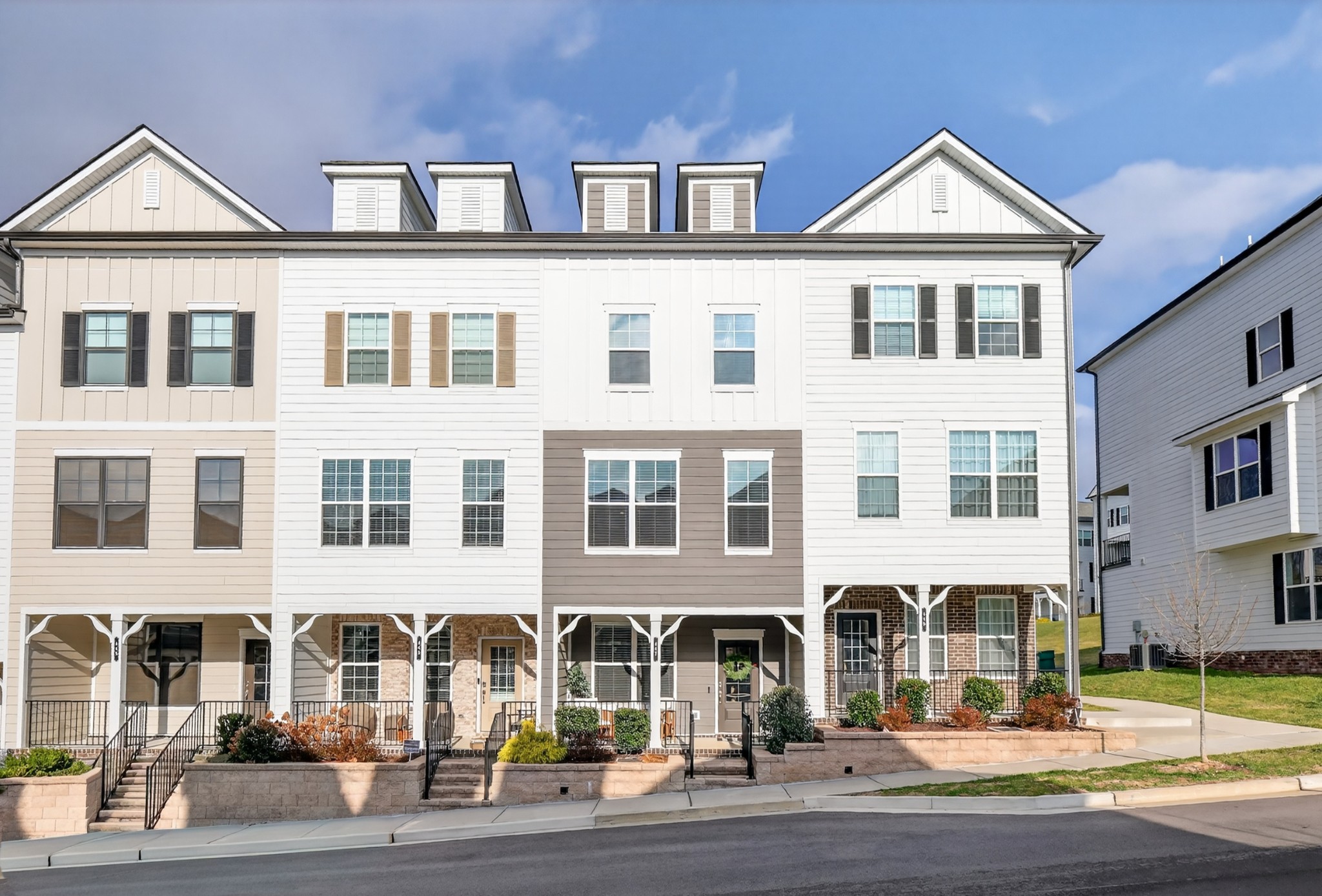 447 Portsdale Dr