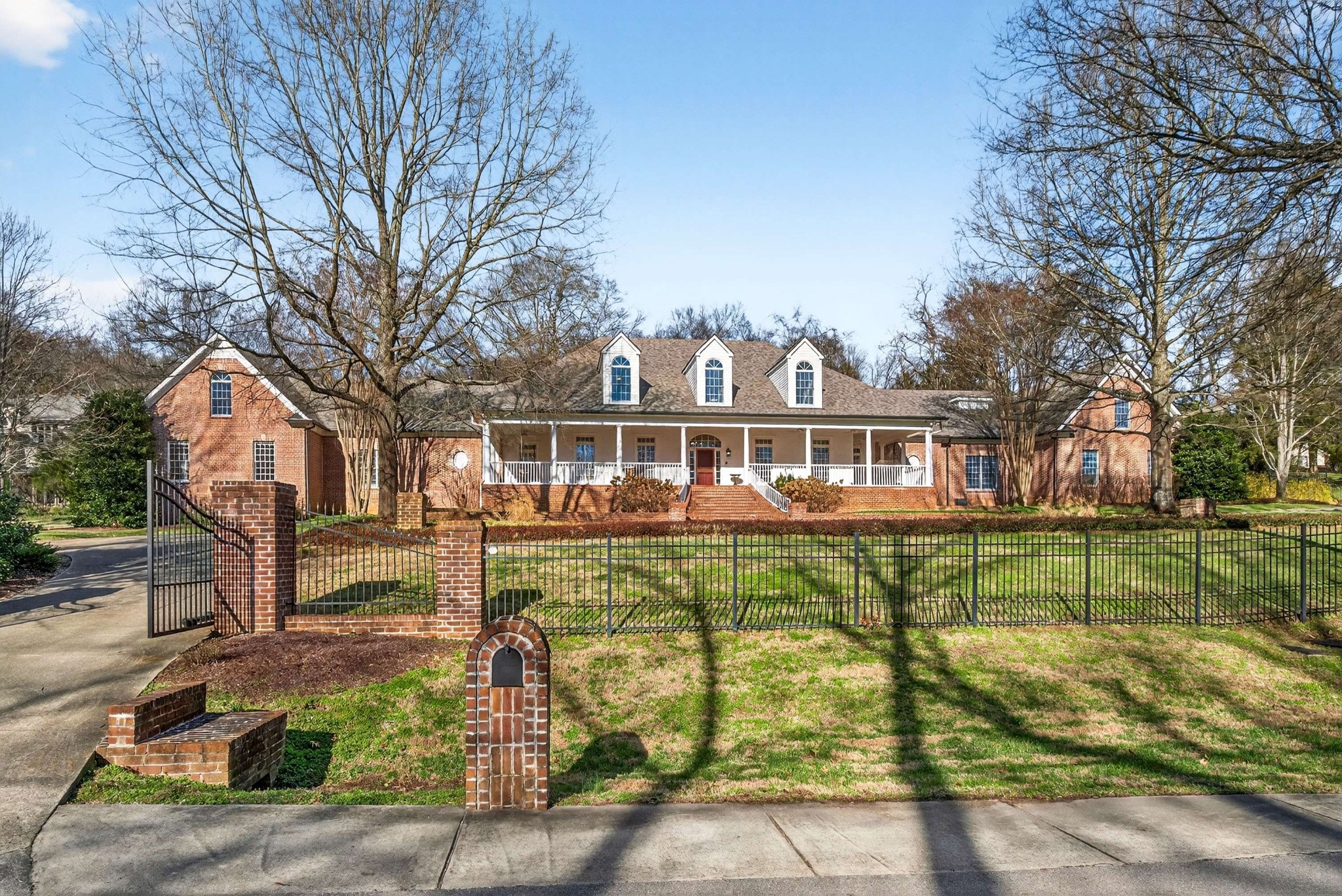 1228 Mary Helen Dr