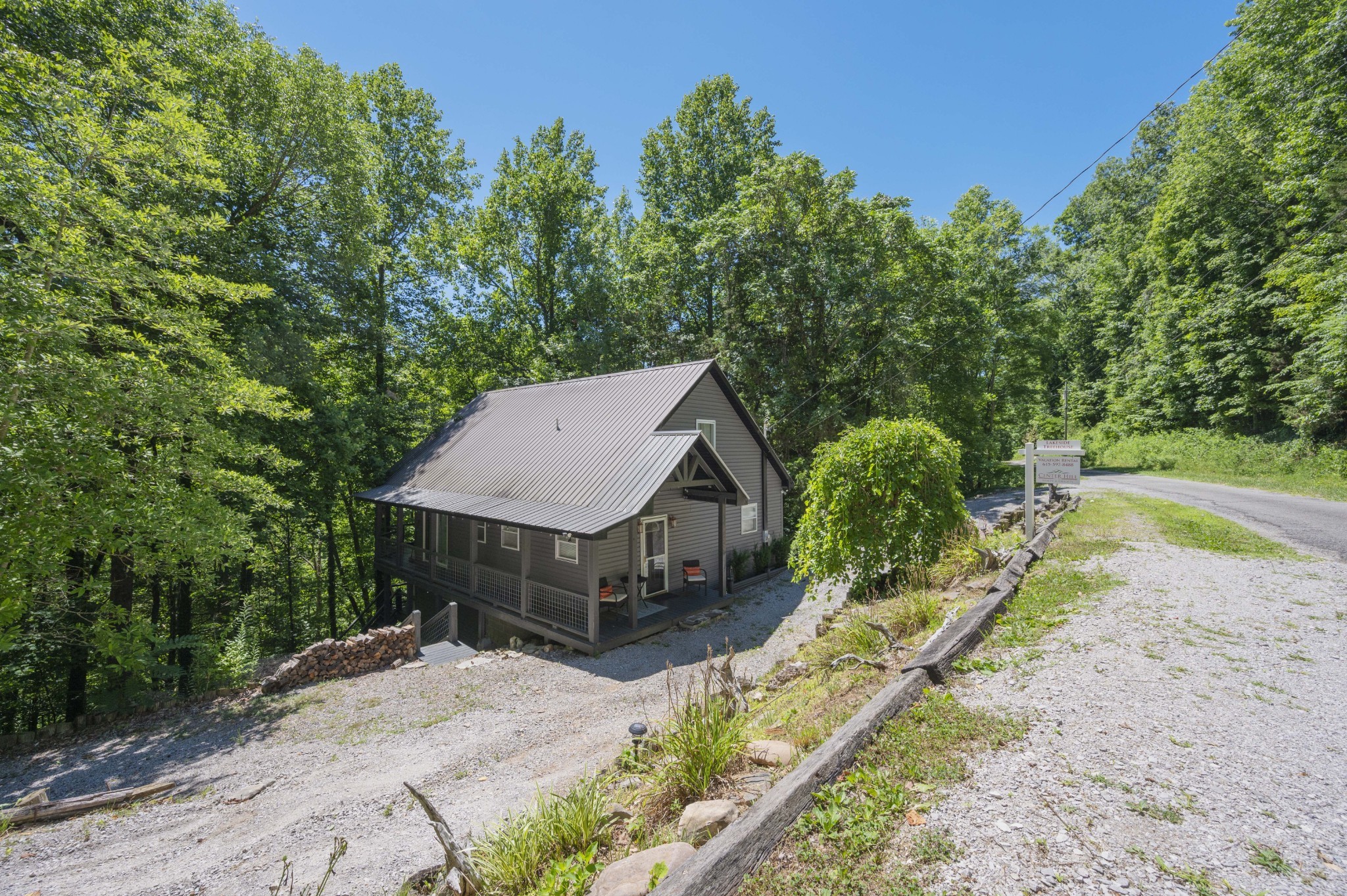 1337 Lakeside Dr
