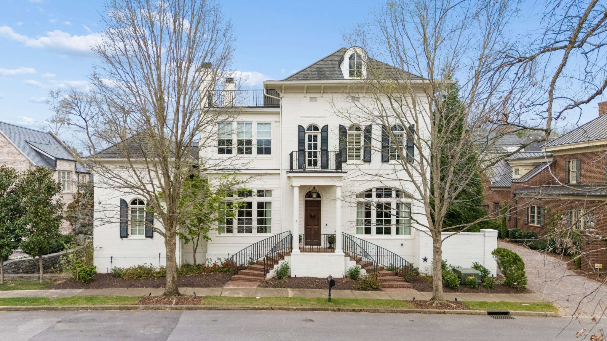 637 Belle Park Cir