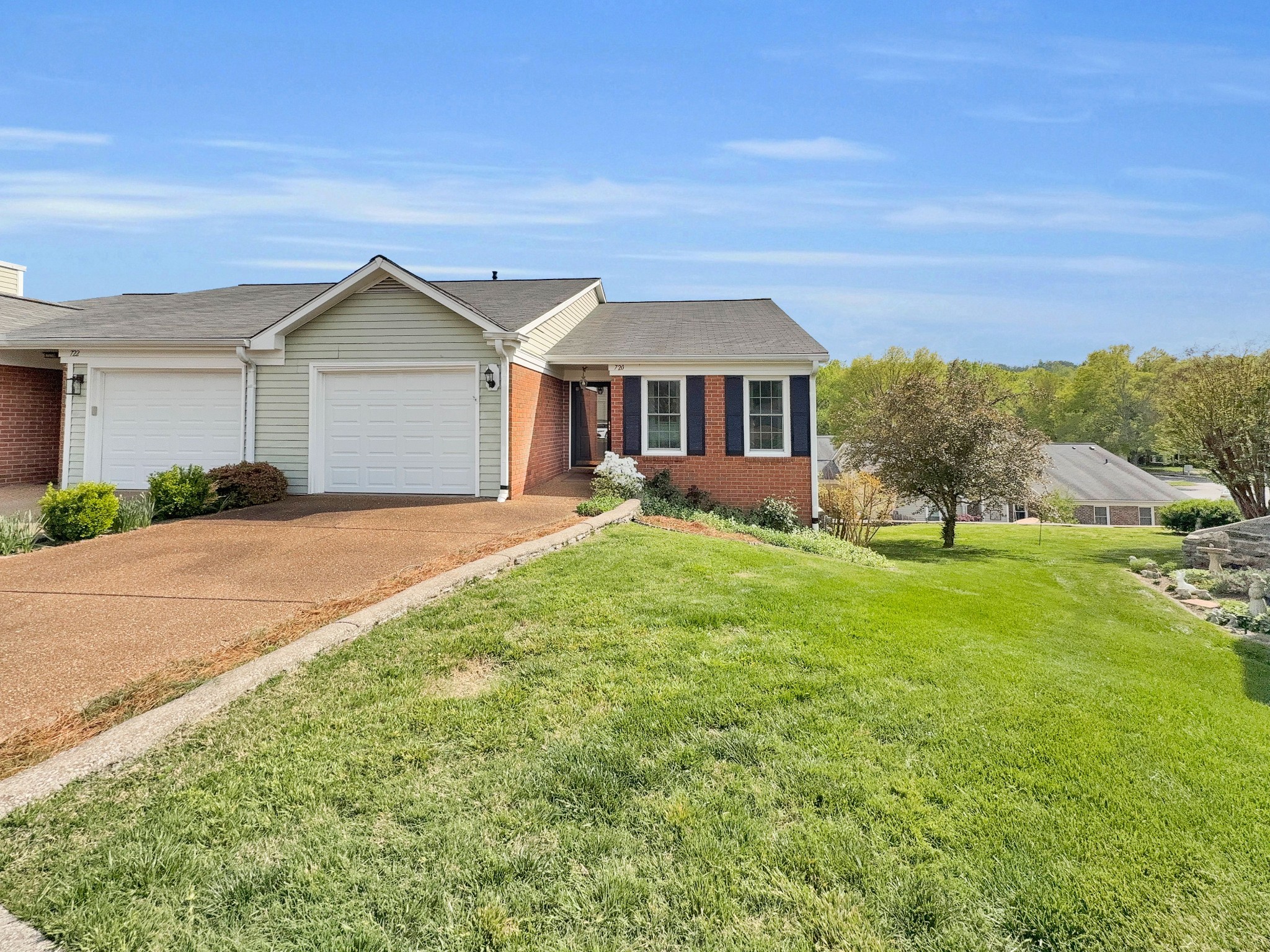 720 Mount Carmel Pl
