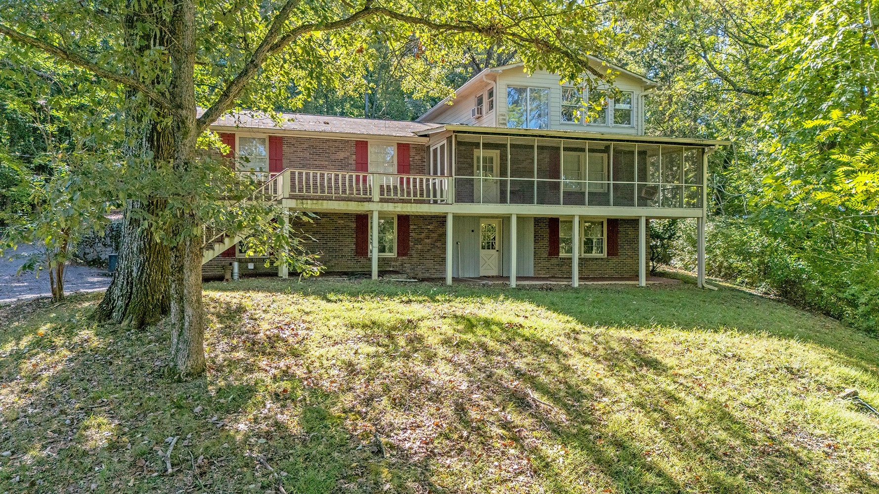6337 Murray Ln