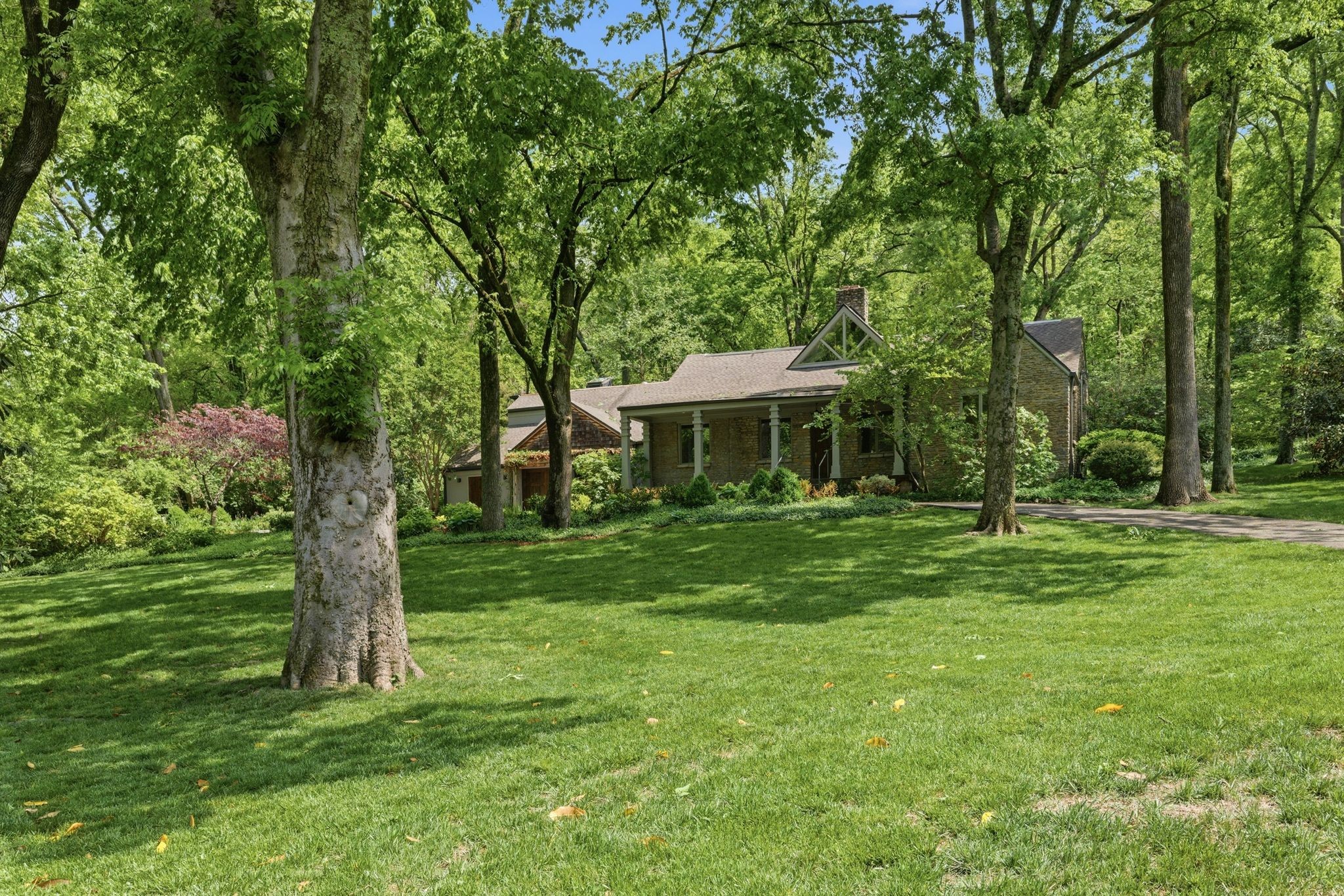 5142 Stanford Dr