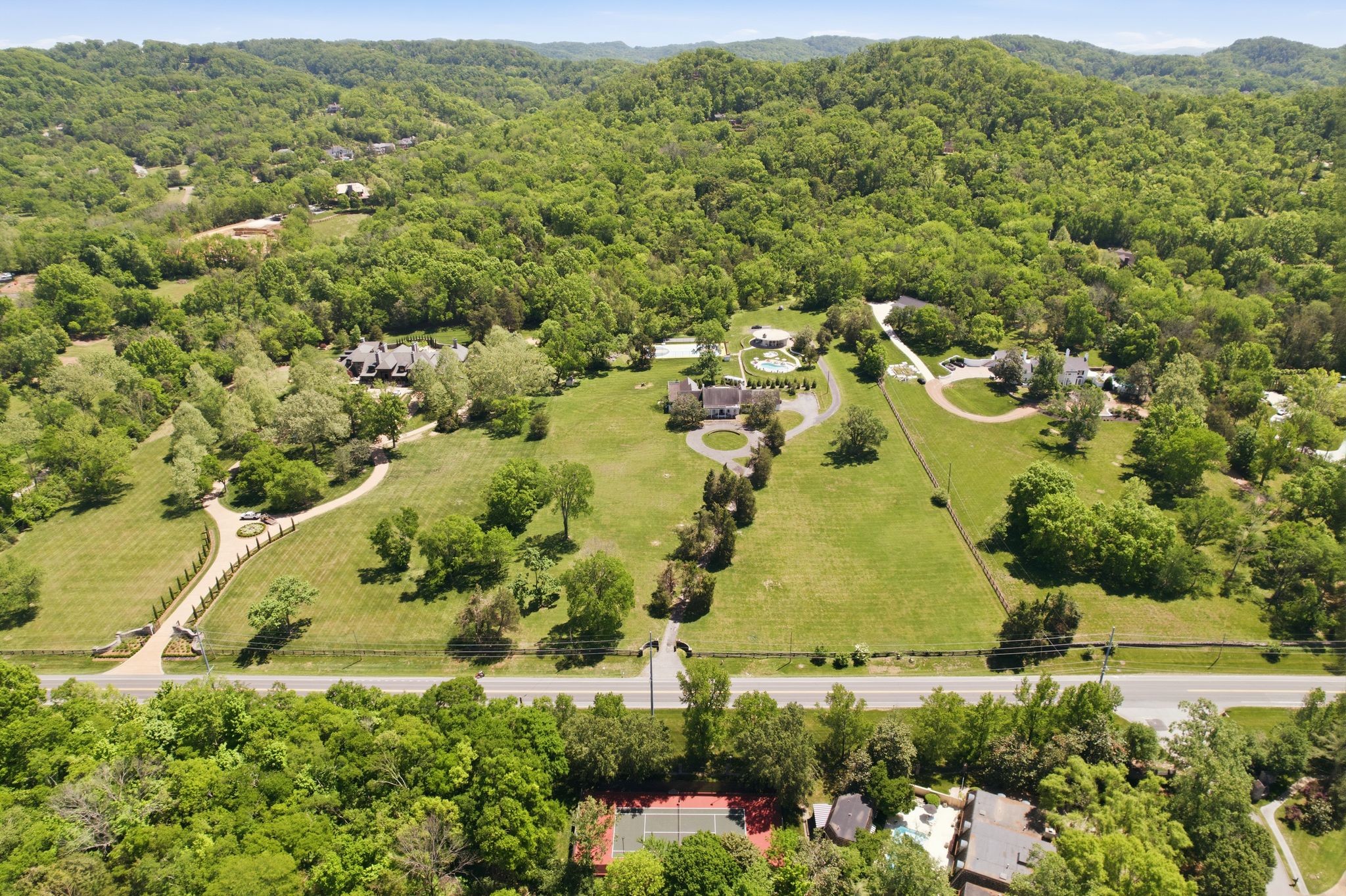 5840 Hillsboro Pike