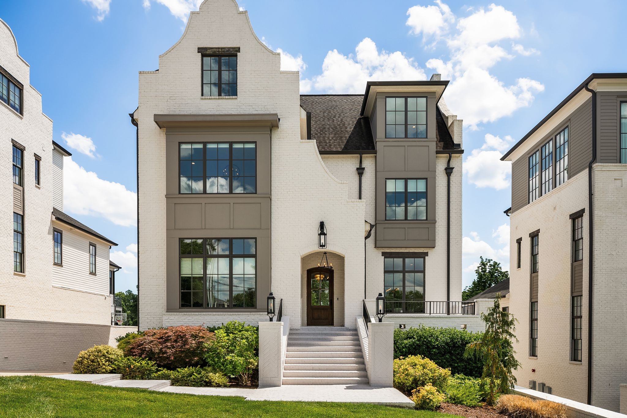215 La Vista Dr