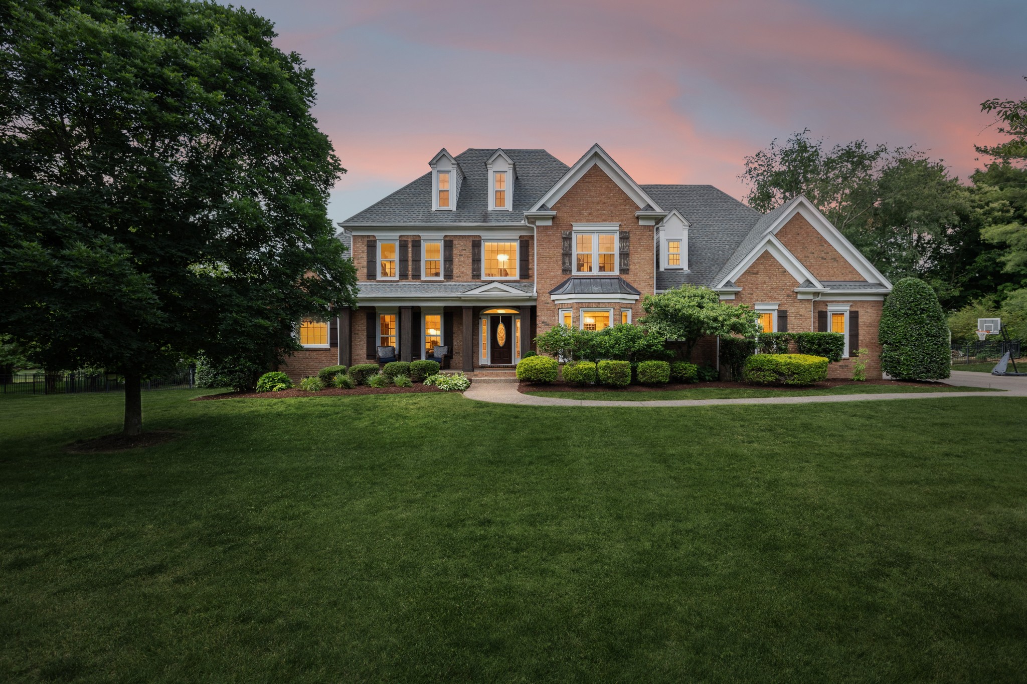 1203 Devens Dr