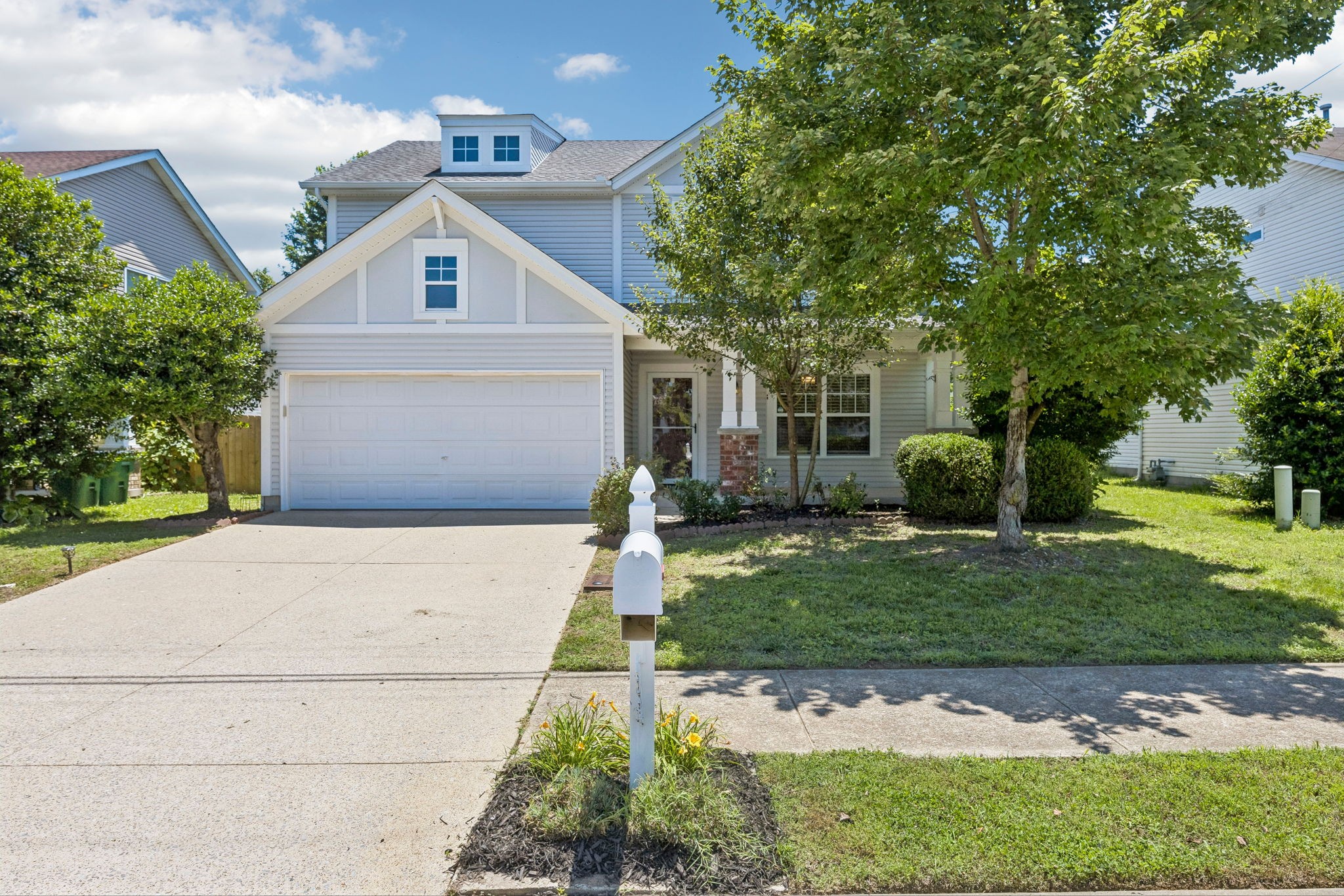 4116 Longfellow Dr