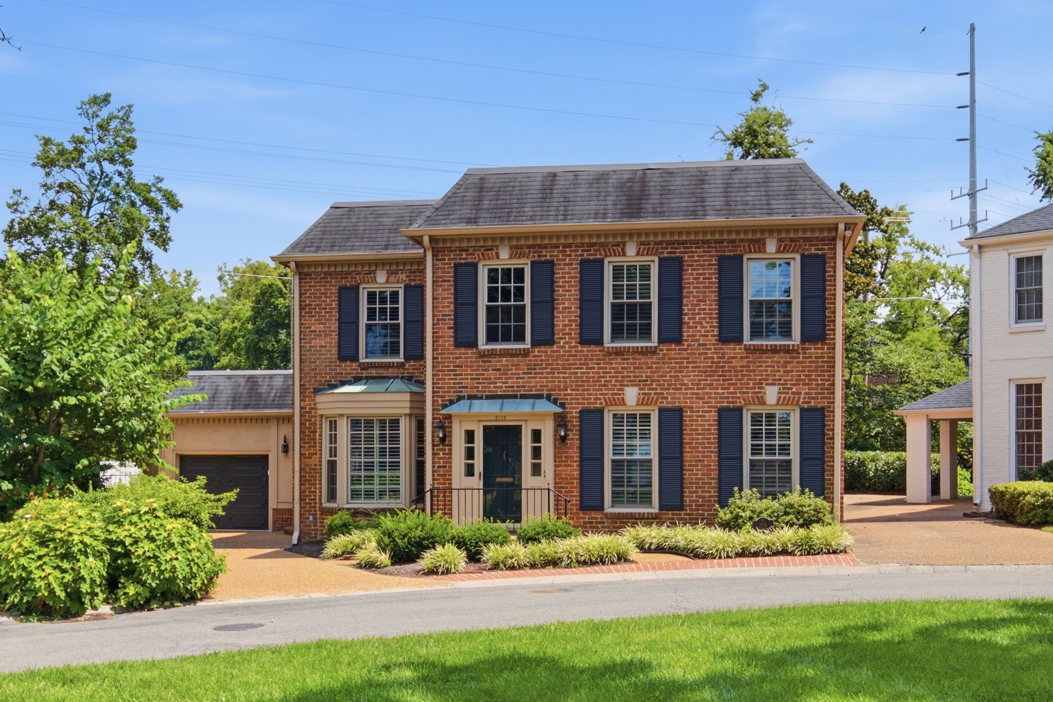 2116 Golf Club Ln